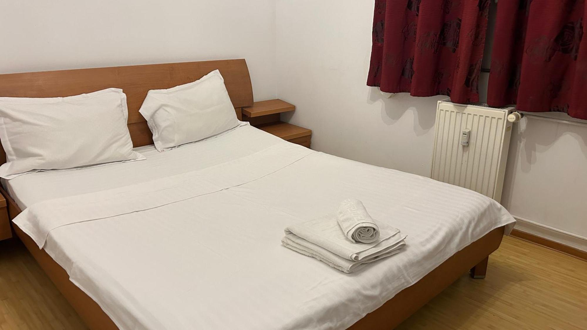 Ferienwohnung Sleep & Go Parcare Gratuita Self Check-In Bukarest Exterior foto